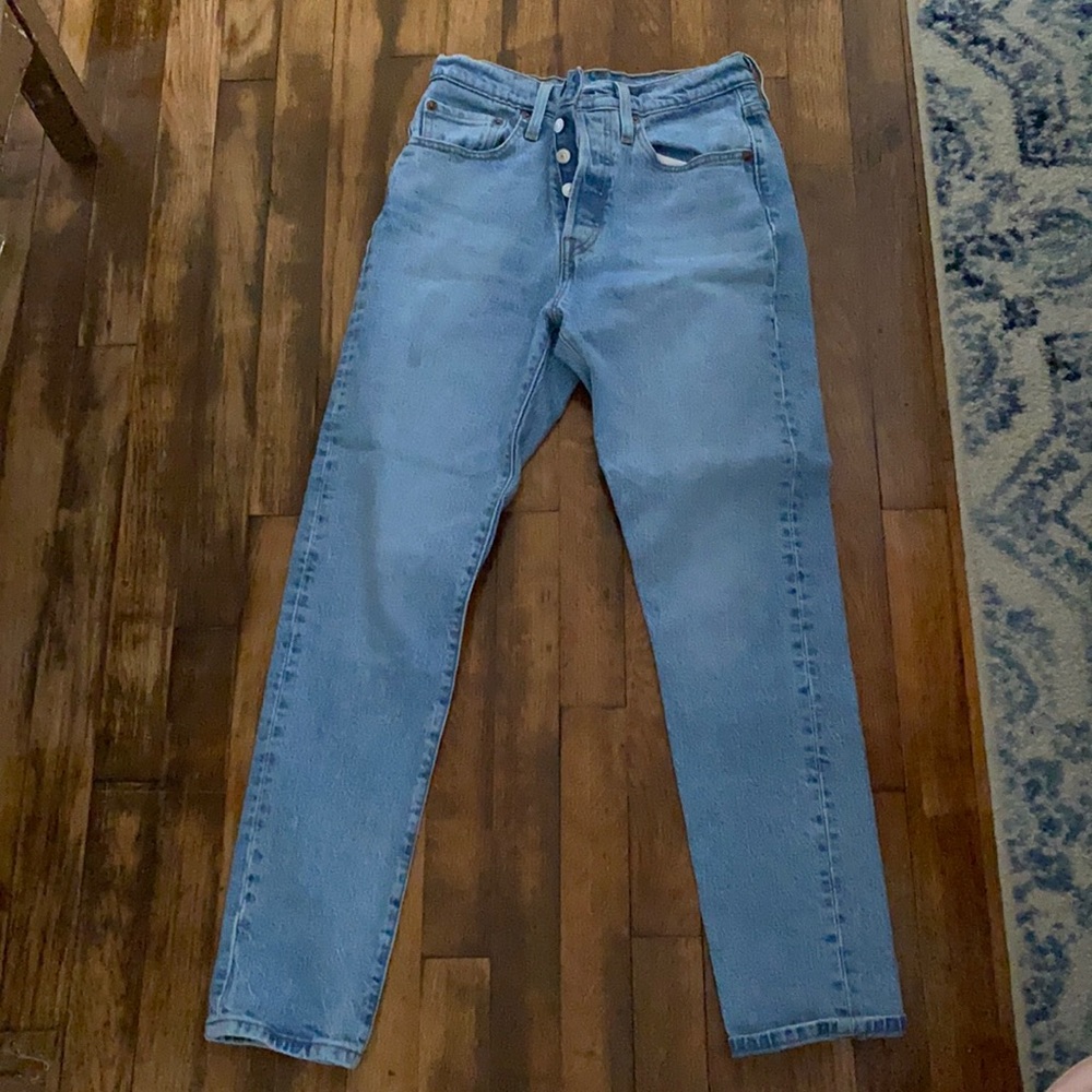 Levi High Rise Jeans